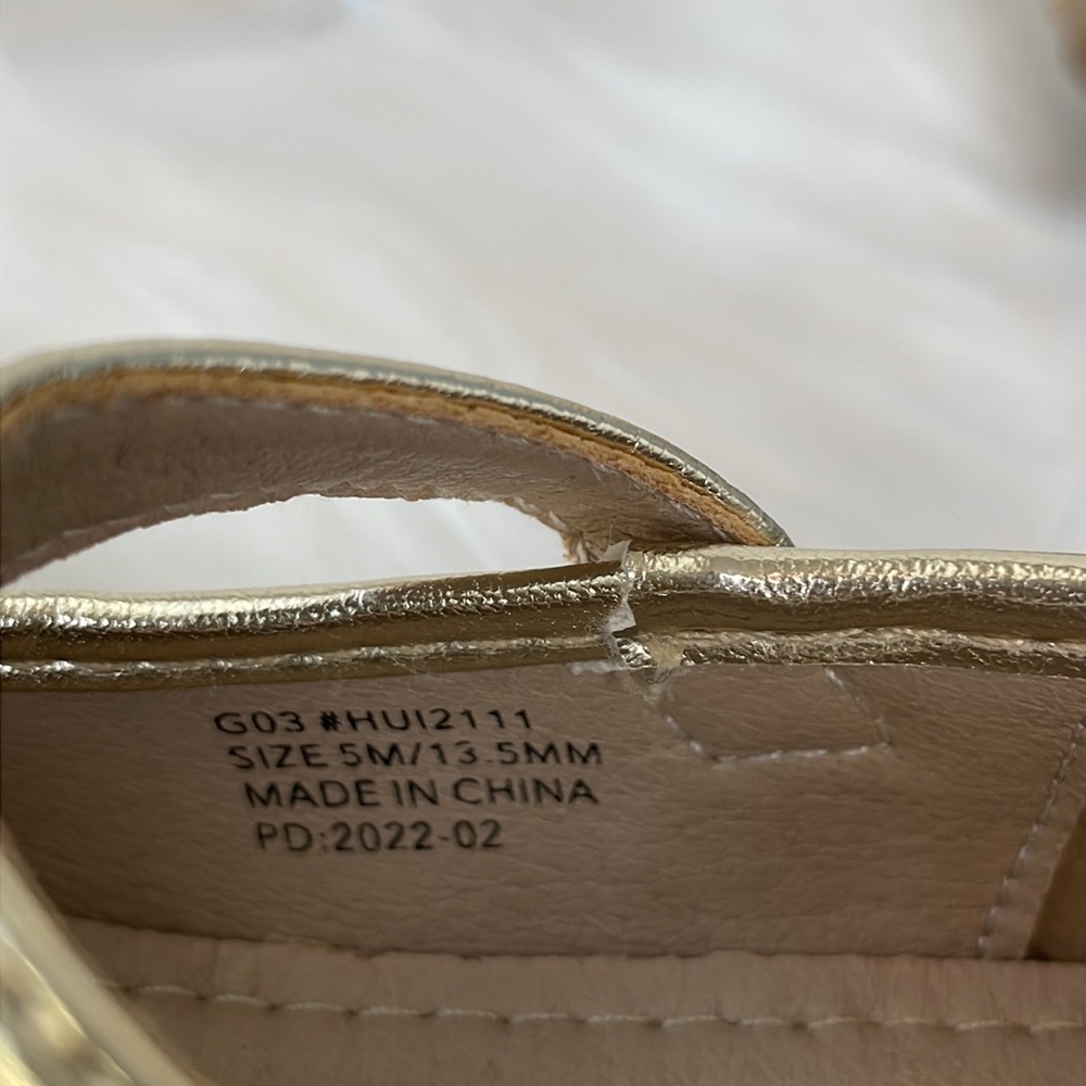 Girls Gold‎ Glitter Dress Shoes - Picture 6 of 6